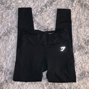 Black gym shark leggings